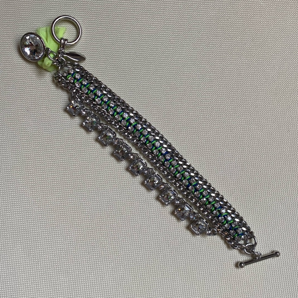 Women’s Ann Taylor bracelet with bar & loop close silvertone diamond color